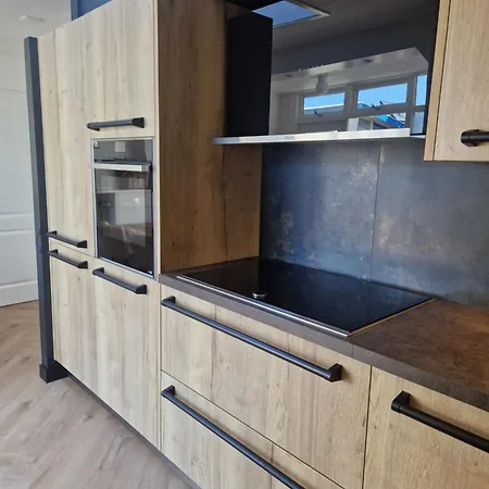 Modern Spacious Within Walking Distance Of The North Sea In Nyaraló *