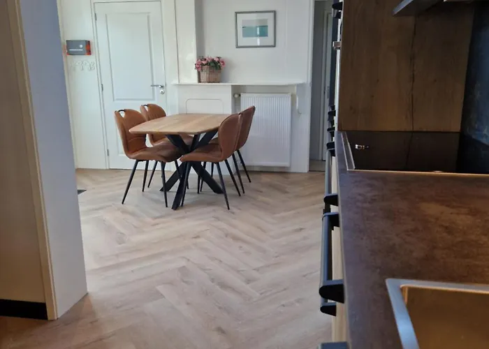 Modern Spacious Within Walking Distance Of The North Sea In *