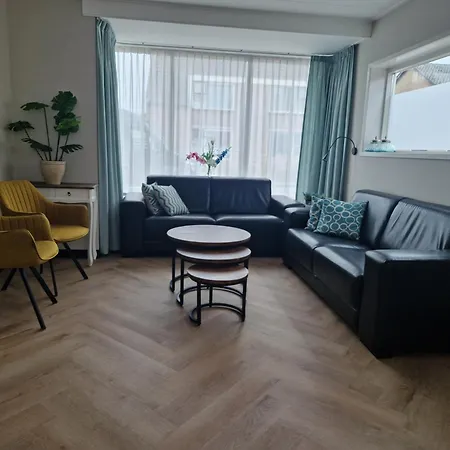 Modern Spacious Within Walking Distance Of The North Sea In * De Koog (Texel)